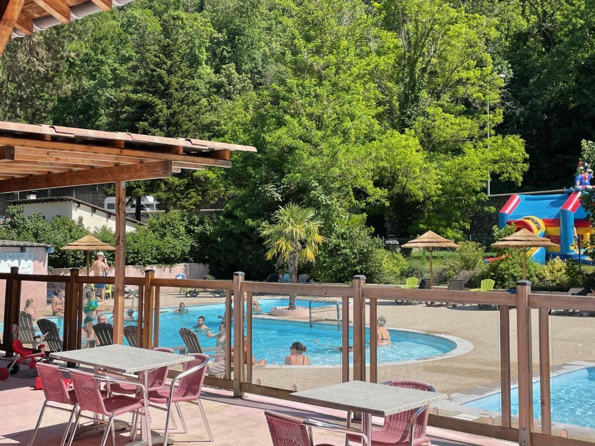Camping Avec Piscine Et Riviere A Tournon Sur Rhone Ardeche Екстериор снимка