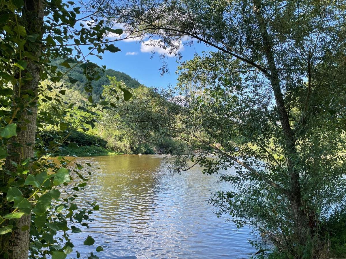 Camping Avec Piscine Et Riviere A Tournon Sur Rhone Ardeche Екстериор снимка
